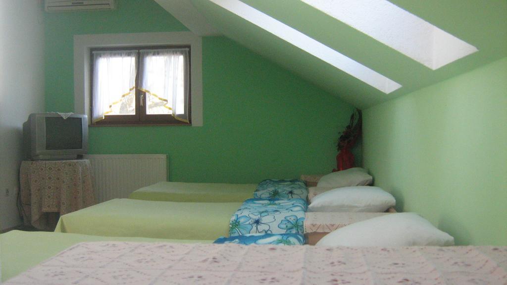 Farm Stay Lackovic Bilje Ruang foto